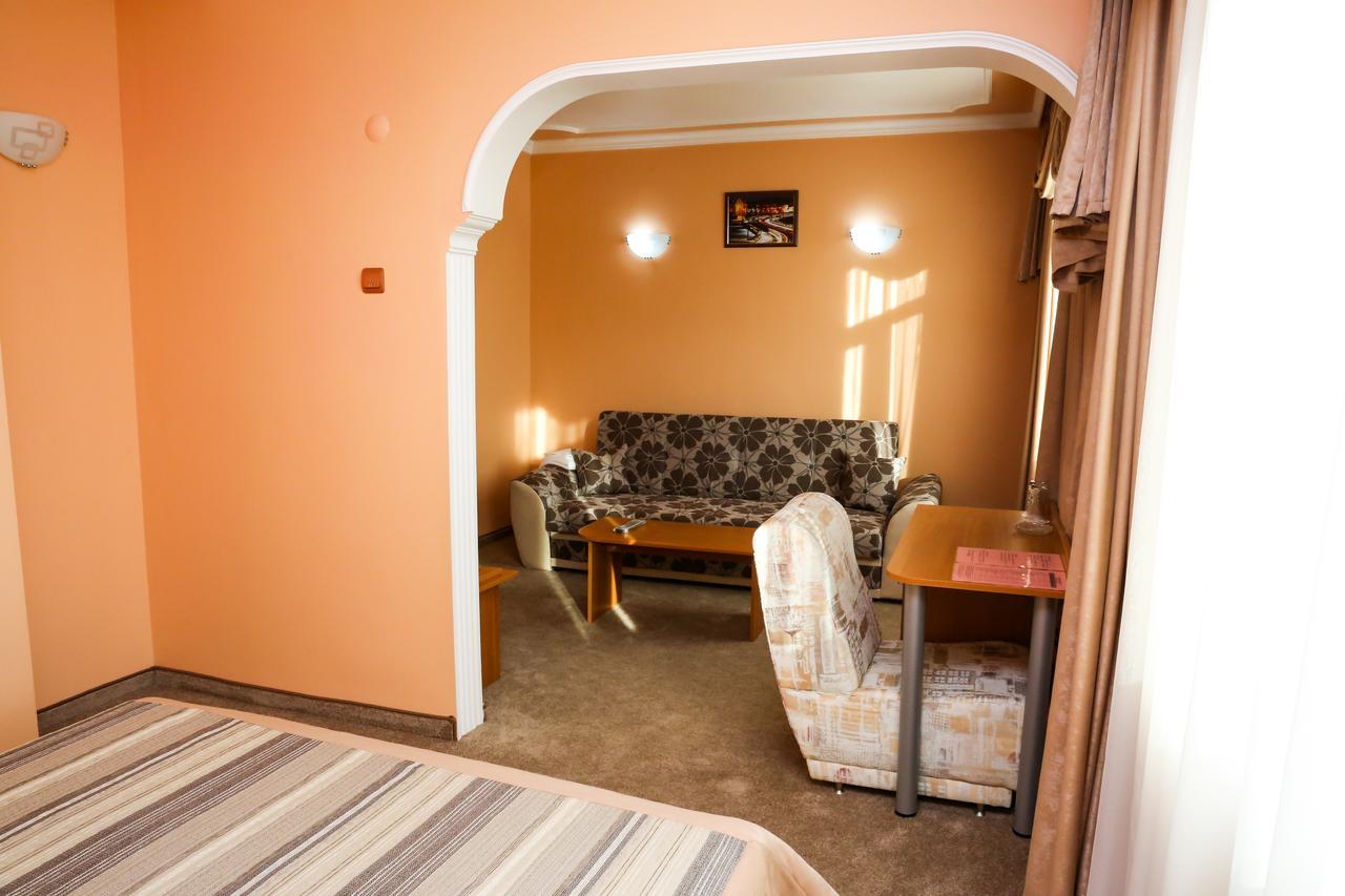 Hotel Bulgaria Kŭrdzhali Esterno foto