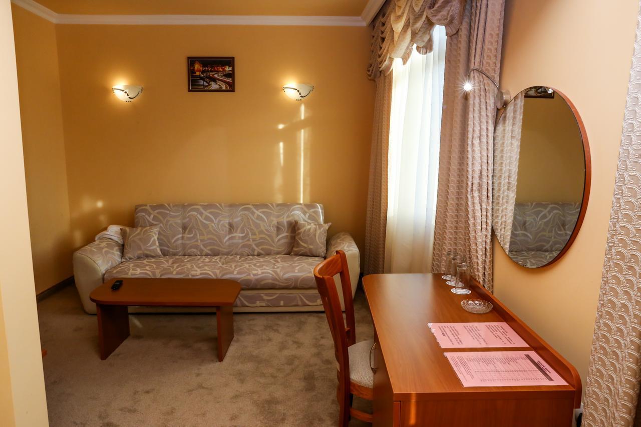 Hotel Bulgaria Kŭrdzhali Esterno foto
