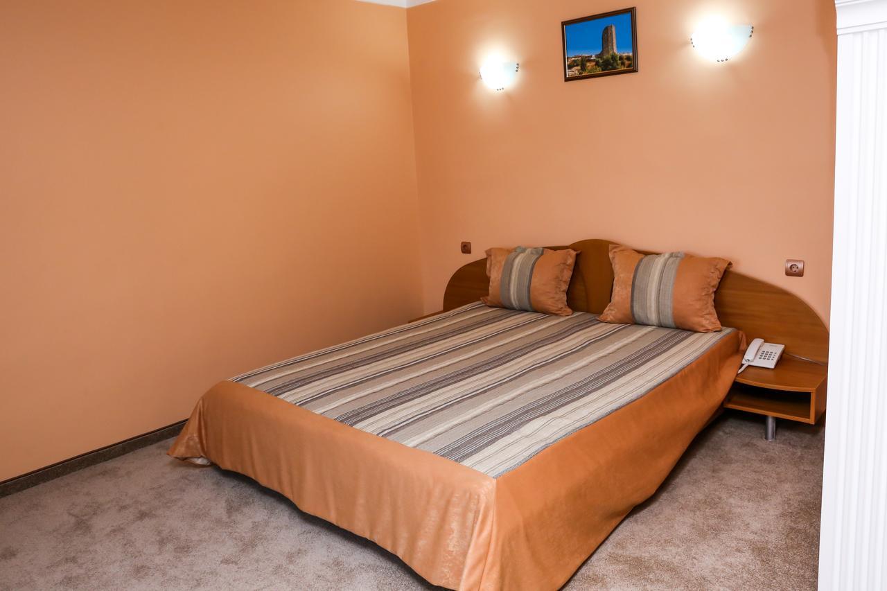 Hotel Bulgaria Kŭrdzhali Esterno foto